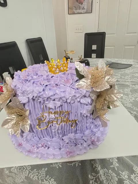 Pastel de bodas hecho a mano por Andryana's Sweet Studio