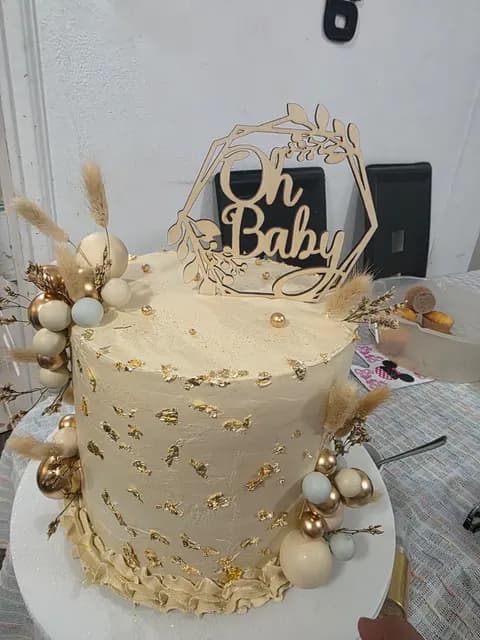 Pastel de postres hecho a mano por Andryana's Sweet Studio